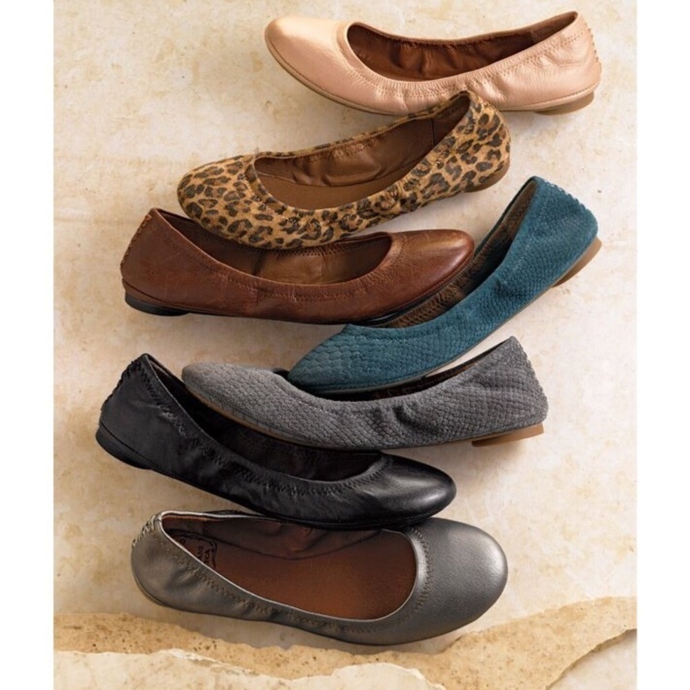 Lucky Brand Emmie Flats in Platinum Oro 5.5